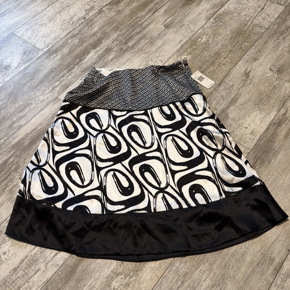 Mac & Jac Women's Size 6 A-Line Silk Black And White Abstract Skirt